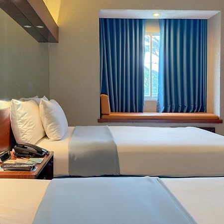 Microtel By Wyndham Eagle Ridge General Trias  Εξωτερικό φωτογραφία
