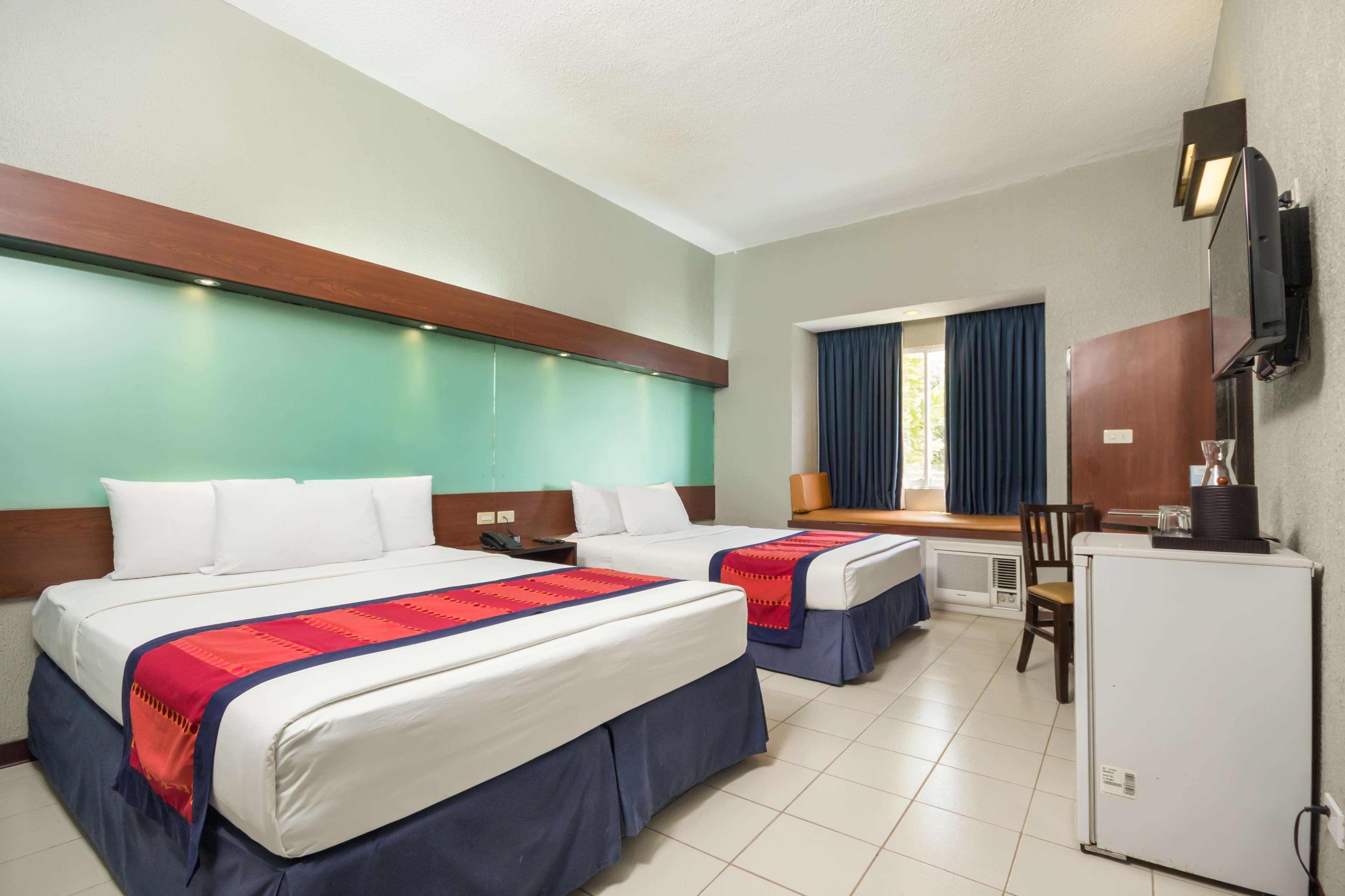 Microtel By Wyndham Eagle Ridge General Trias  Εξωτερικό φωτογραφία