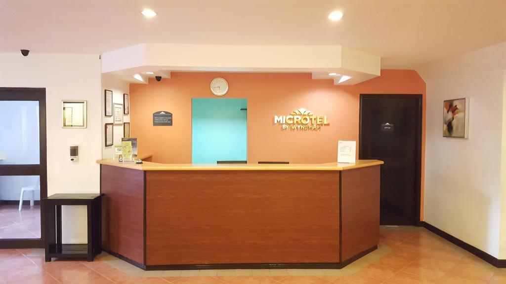 Microtel By Wyndham Eagle Ridge General Trias  Εξωτερικό φωτογραφία