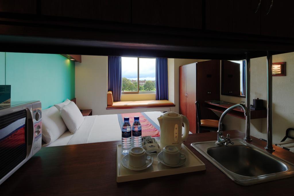 Microtel By Wyndham Eagle Ridge General Trias  Εξωτερικό φωτογραφία