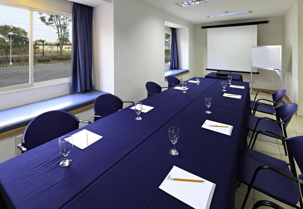 Microtel By Wyndham Eagle Ridge General Trias  Εξωτερικό φωτογραφία