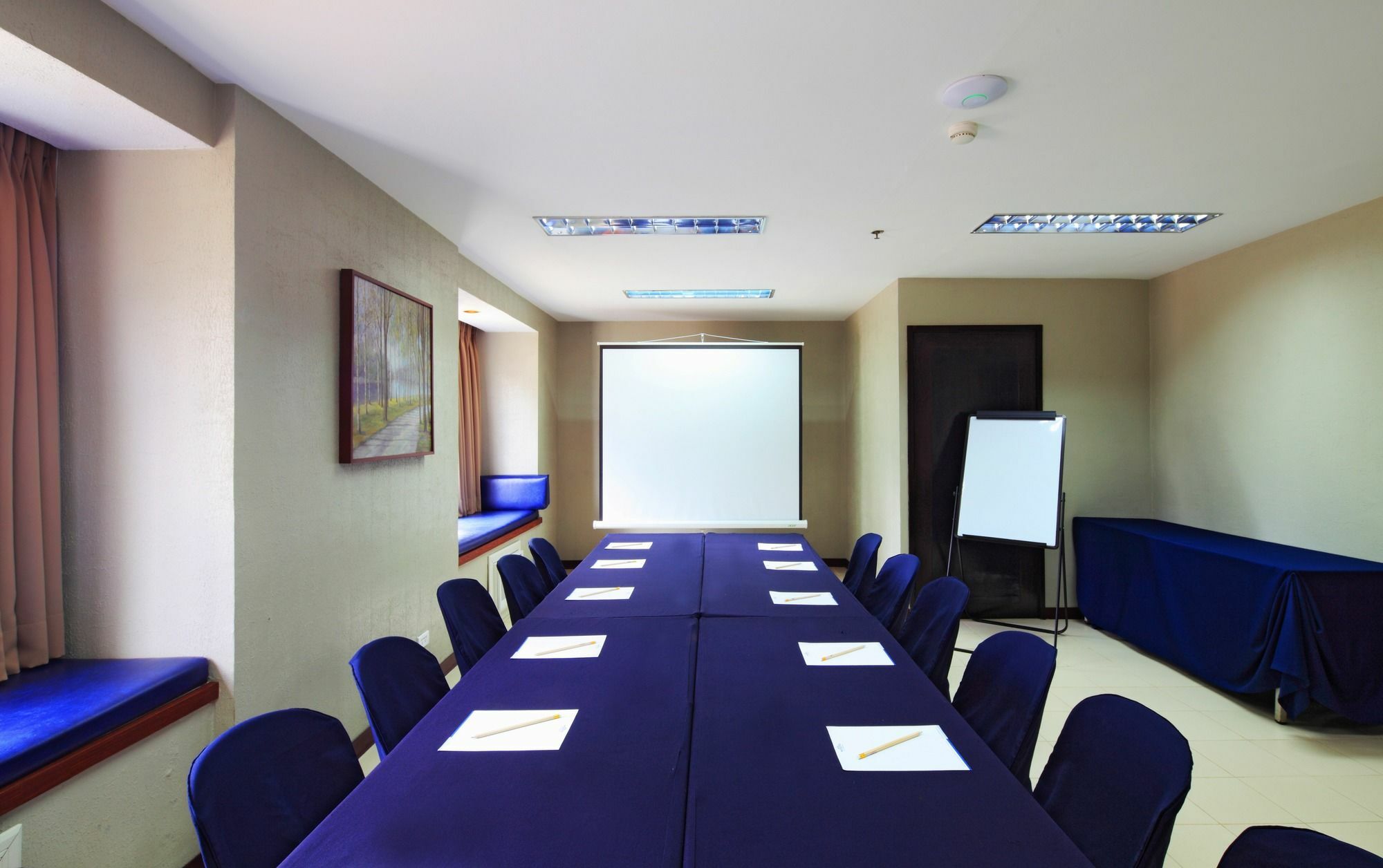 Microtel By Wyndham Eagle Ridge General Trias  Εξωτερικό φωτογραφία